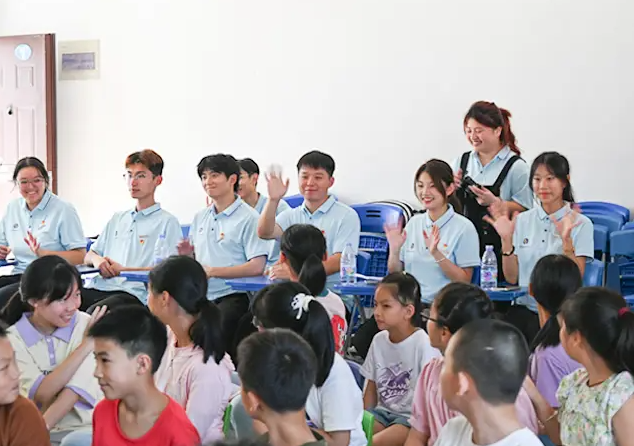 你们以为大学是什么样的小学生答高枕无